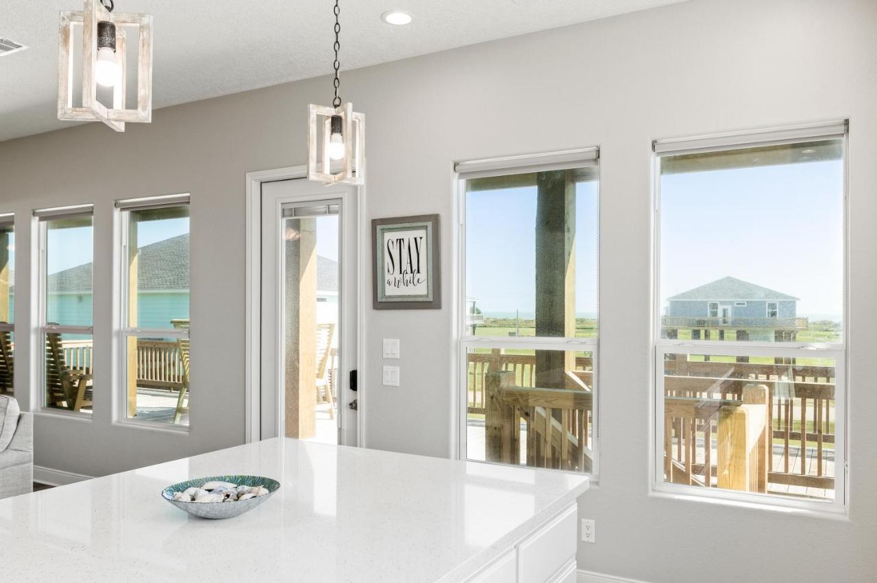 Stylish 4Br Crystal Beach Retreat Walk To Beach Bolivar Peninsula Exteriör bild