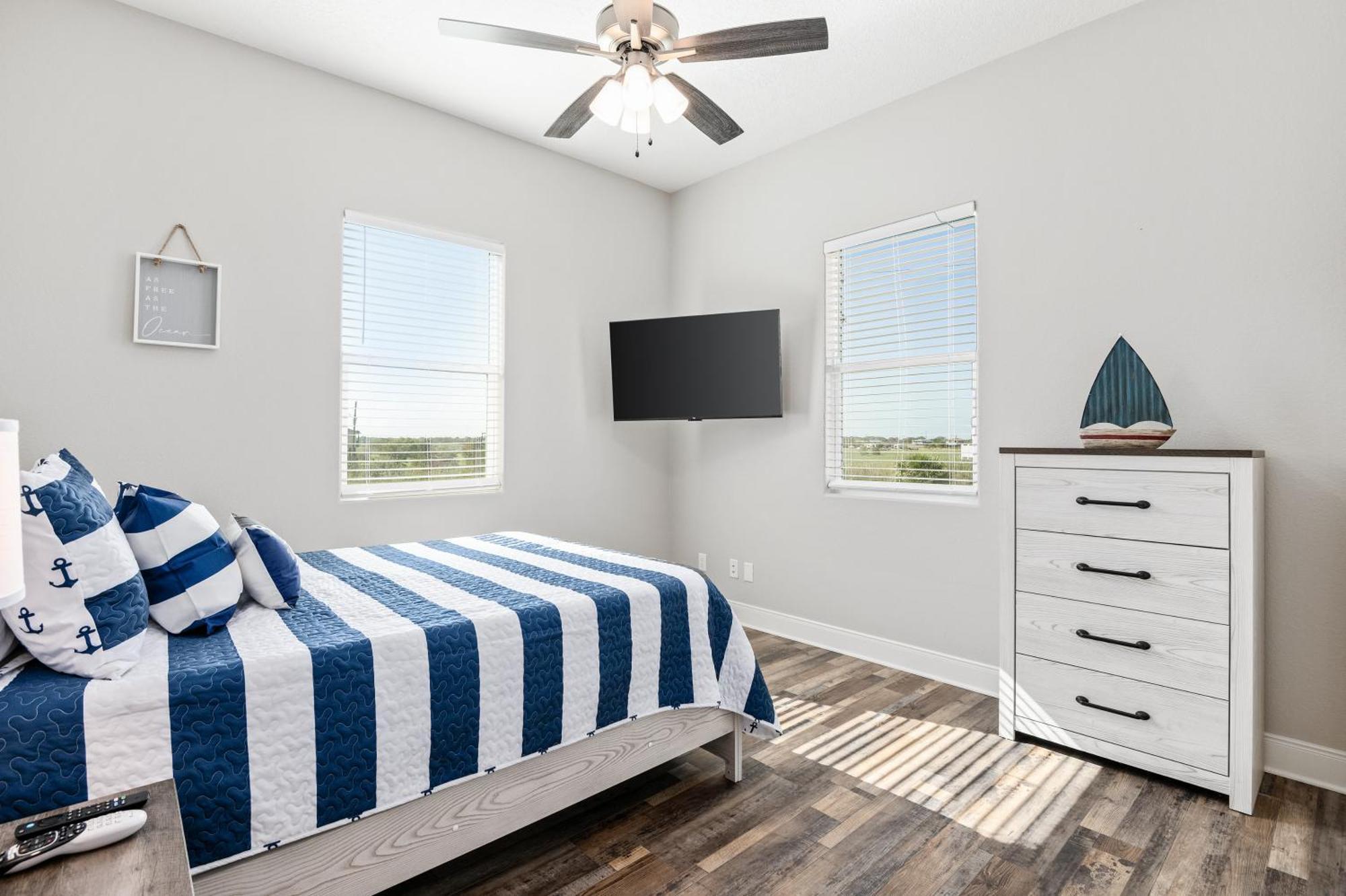 Stylish 4Br Crystal Beach Retreat Walk To Beach Bolivar Peninsula Exteriör bild